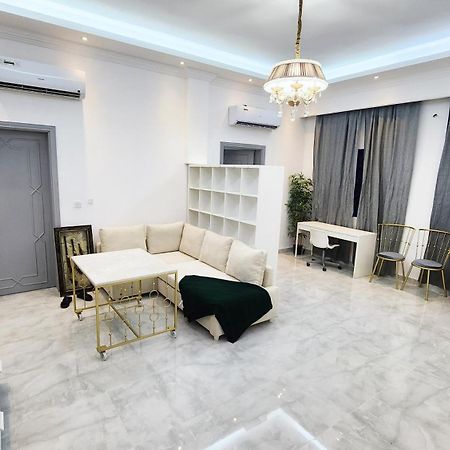 Moods Holiday Homes Ал Айн Екстериор снимка