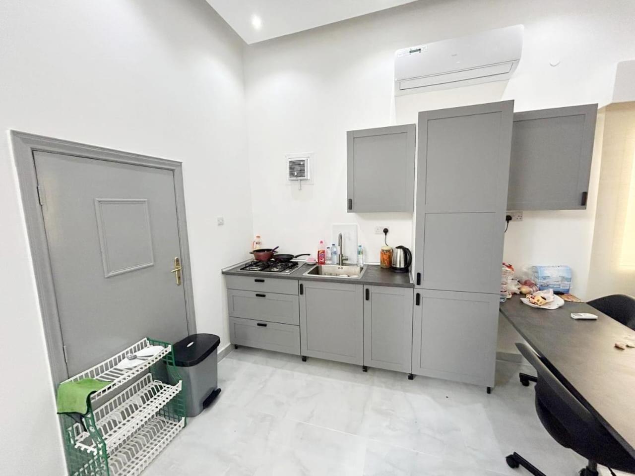 Moods Holiday Homes Ал Айн Екстериор снимка